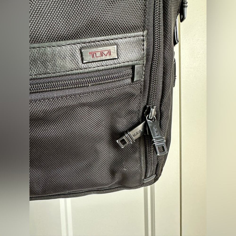Tumi Slim Deluxe Portfolio Alpha 3 View 5